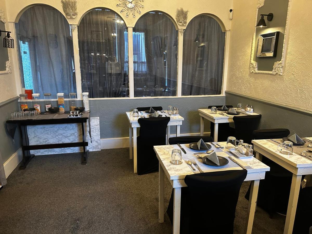 The Rhyl Bed and Breakfast Blackpool Eksteriør billede