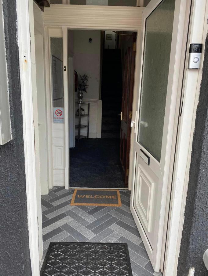 The Rhyl Bed and Breakfast Blackpool Eksteriør billede