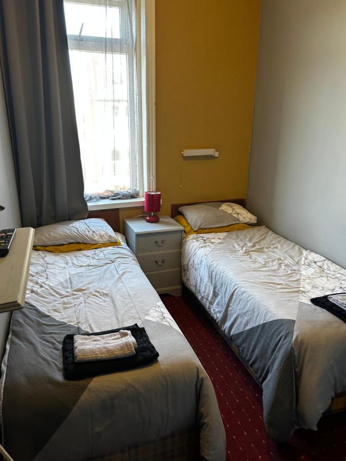 The Rhyl Bed and Breakfast Blackpool Eksteriør billede